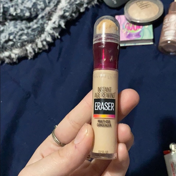 makeup - Picture 4 of 4